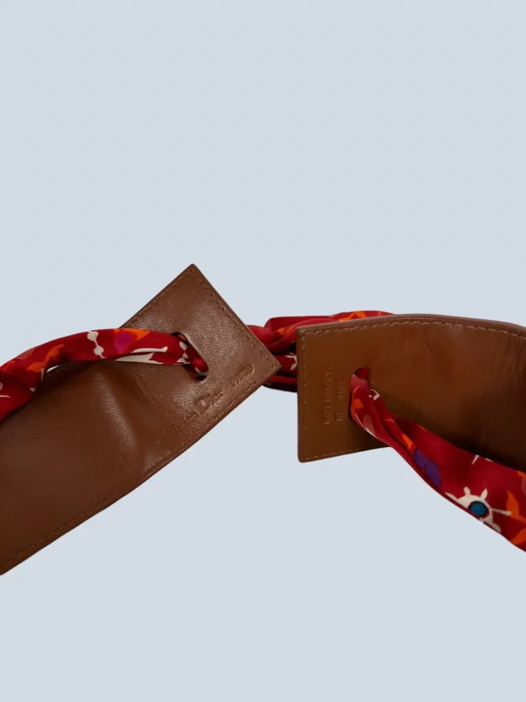 Cintura in pelle con pietre e foulard in seta, 80., foto 4 di 4