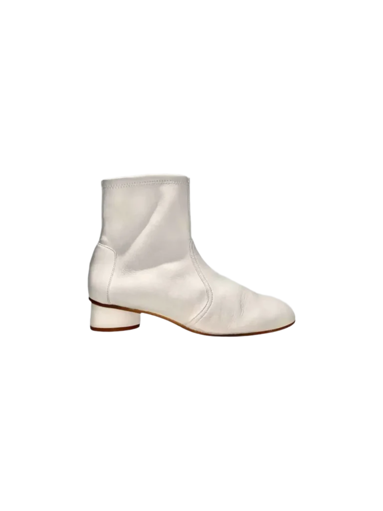 Leather ankle boots.