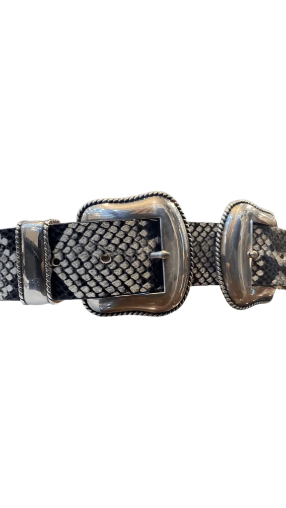 The belt cintura in pelle stampa pitone con doppia fibbia., foto 4 di 5