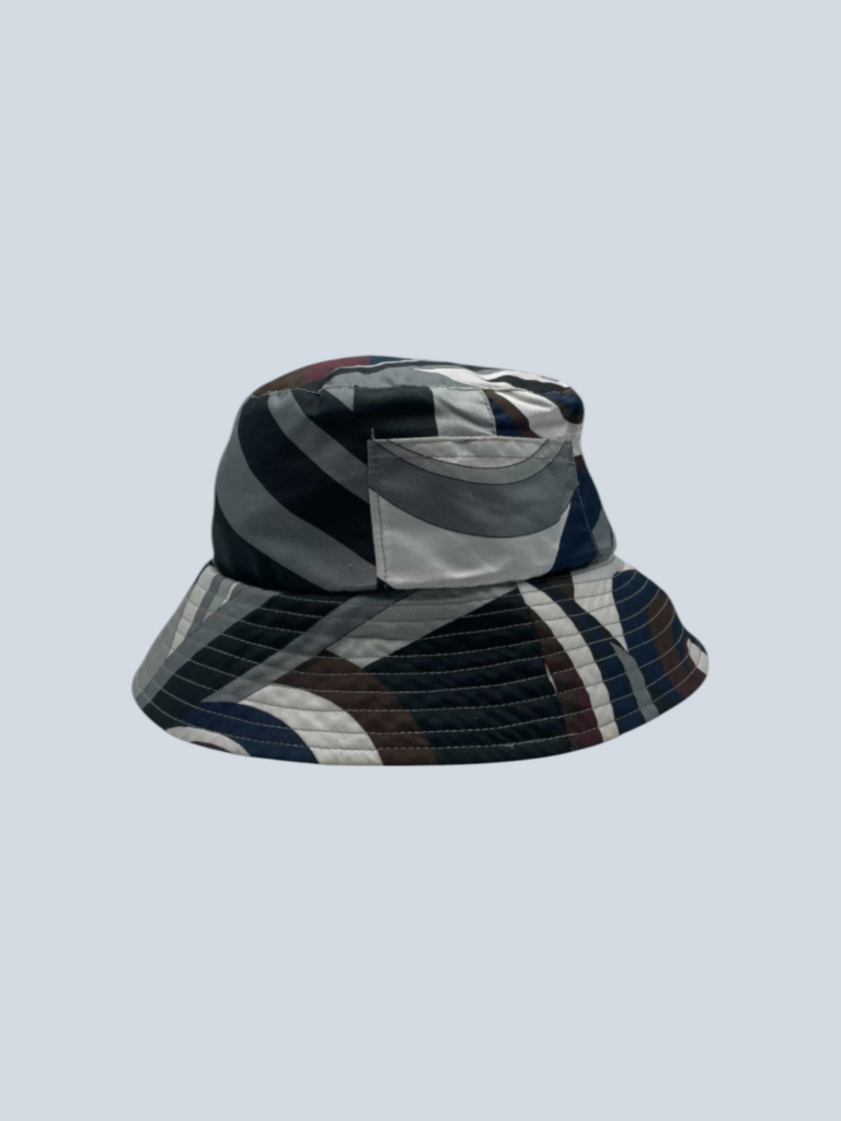 Cappello bucket, II.