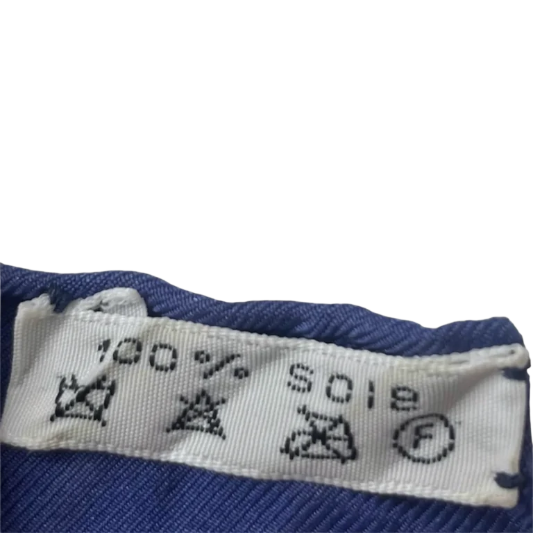 Foulard in seta plissè “La Galère”., foto 4 di 4