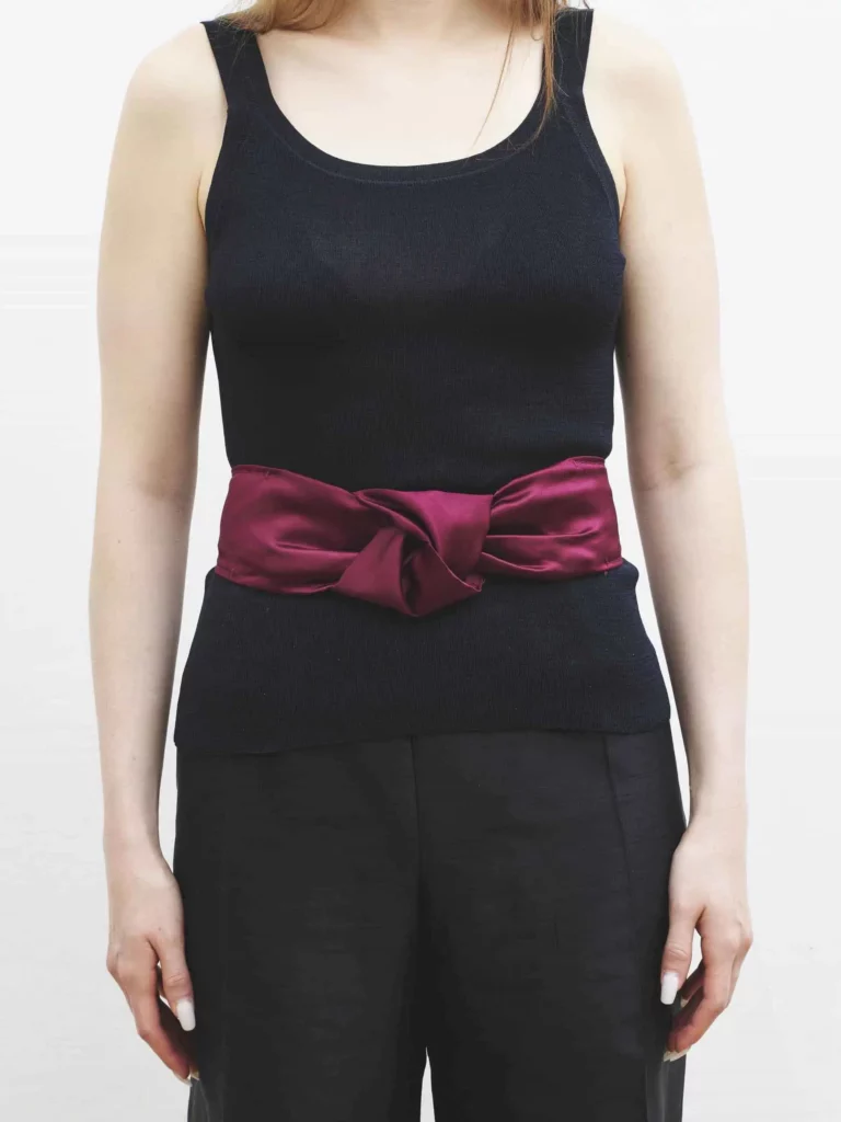 Silk knotted belt.