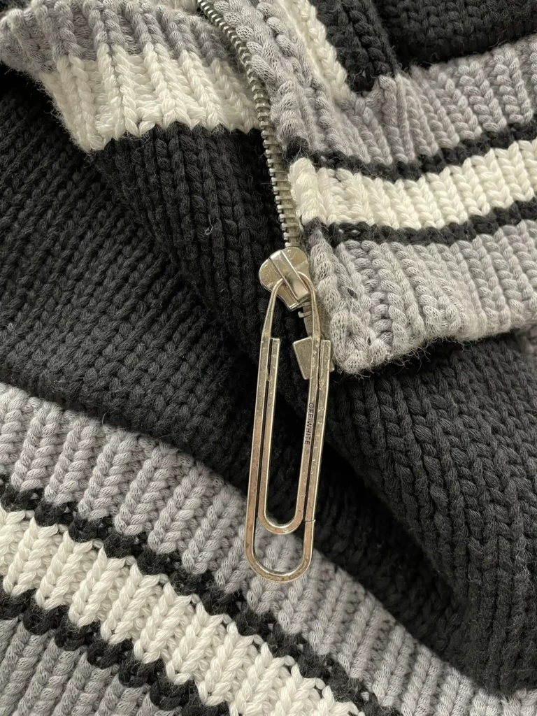 Cardigan in lana lavorata logo, M., foto 6 di 7