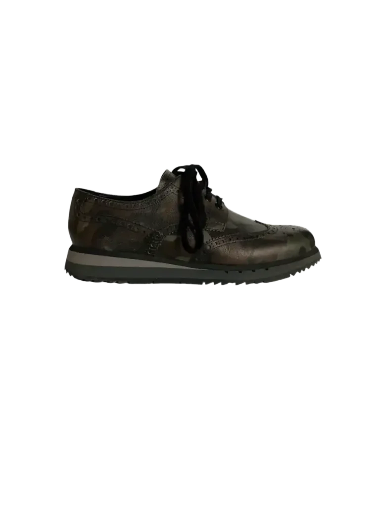 Saffiano leather camouflage lace-up shoes.