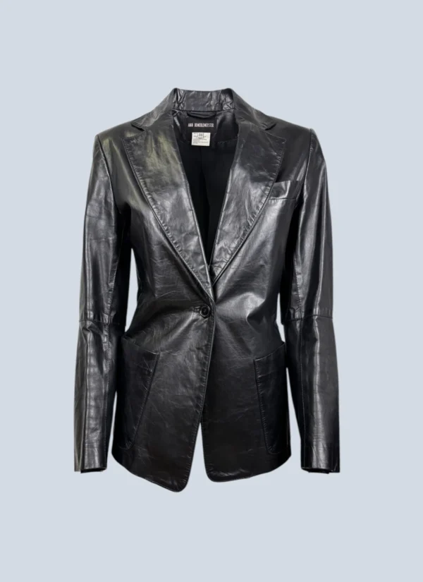 <b>Ann Demeulemeester</b> <br> blazer in pelle con bottone, 36fr.