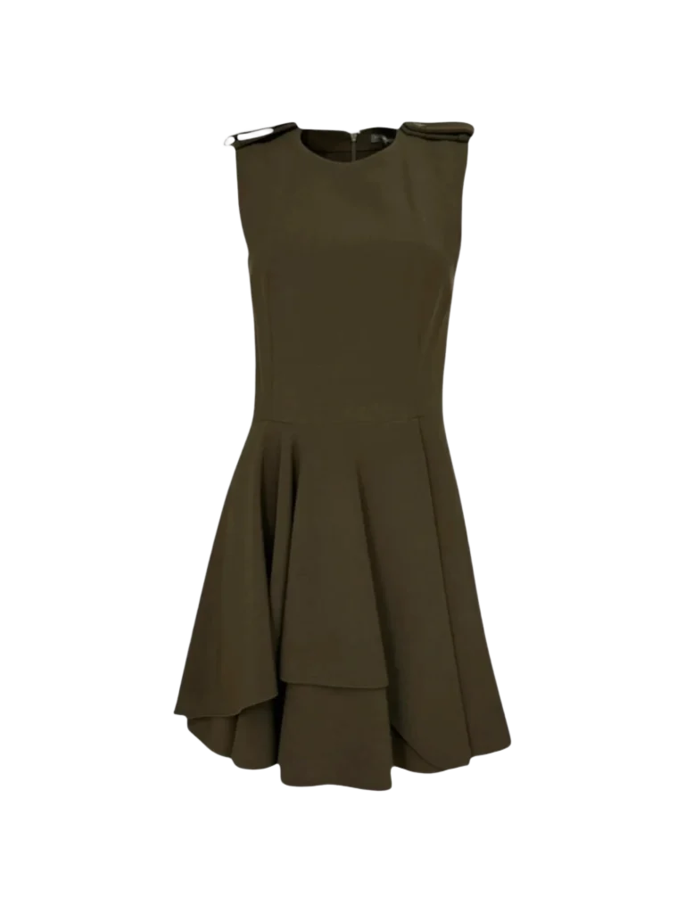 Sleeveless wool midi dress.