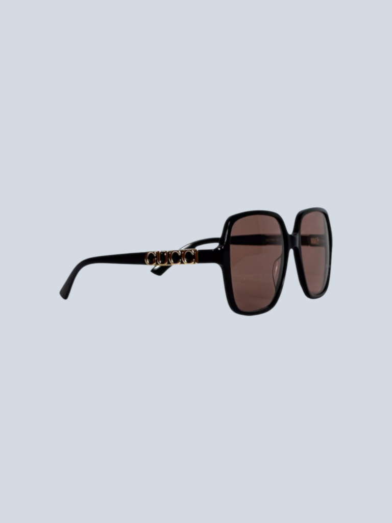 Occhiali da sole squadrati oversize in acetato.