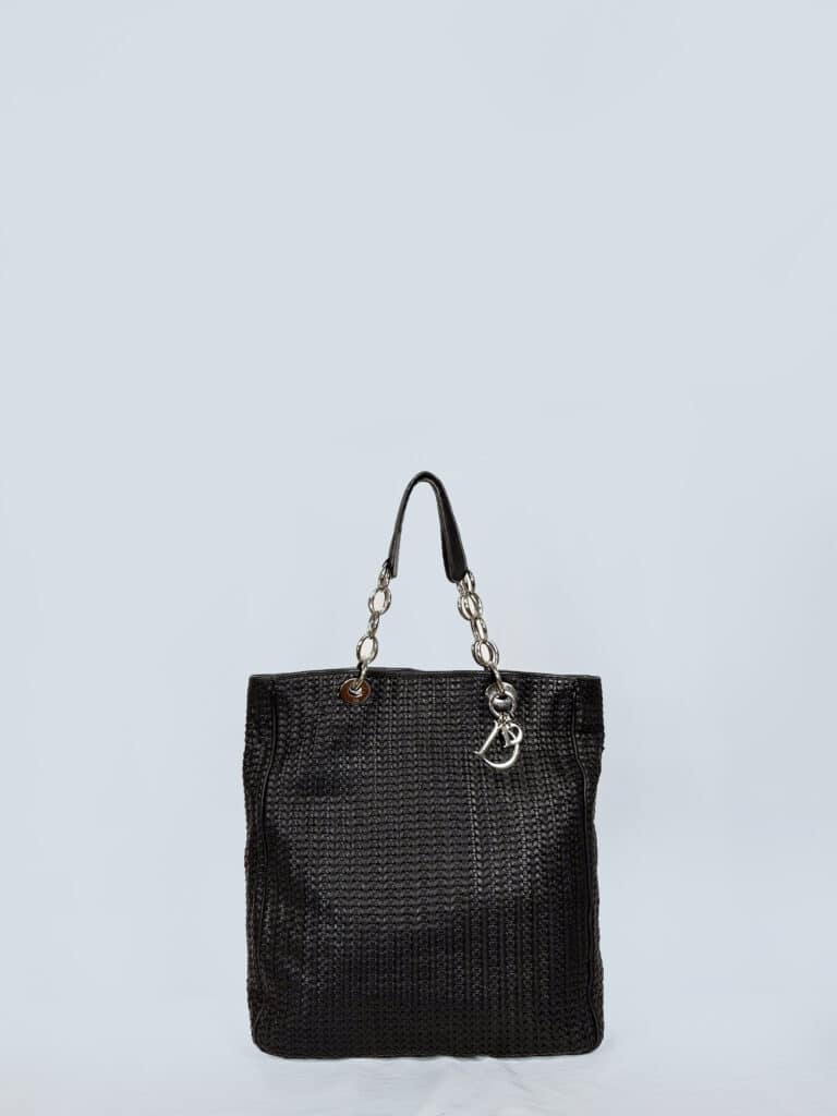 <b>Christian Dior</b> <br> borsa in pelle intrecciata.