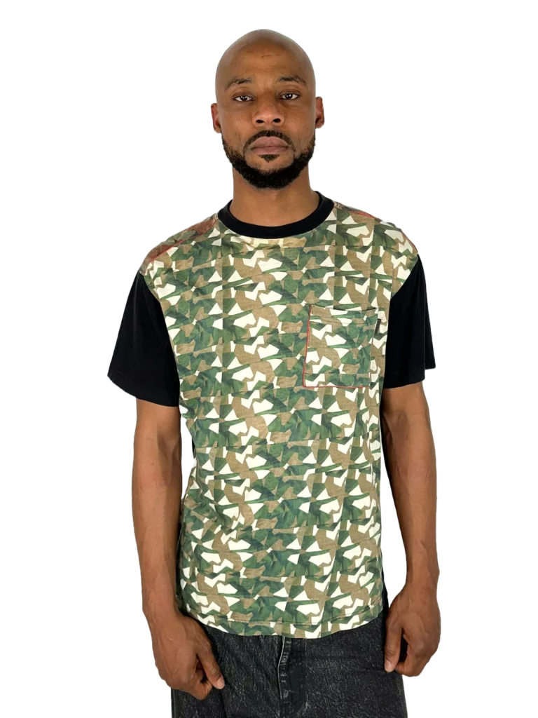 Camouflage cotton T-shirt.