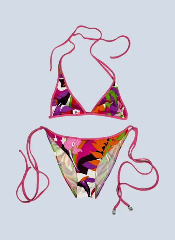 <b>Dolce&Gabbana</b> <br> bikini con stampa fiori.
