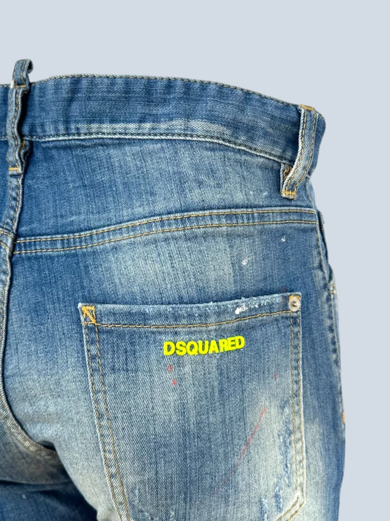 Bermuda in denim delavè con logo, 44., foto 4 di 5