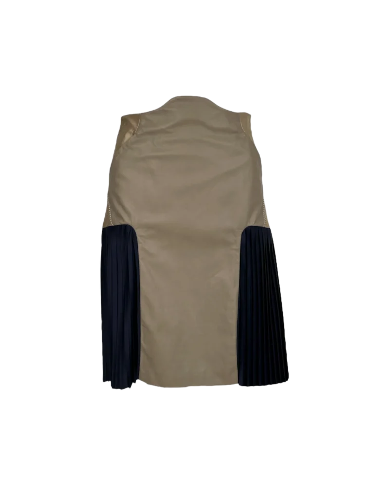 Leather and silk pleated skirt.