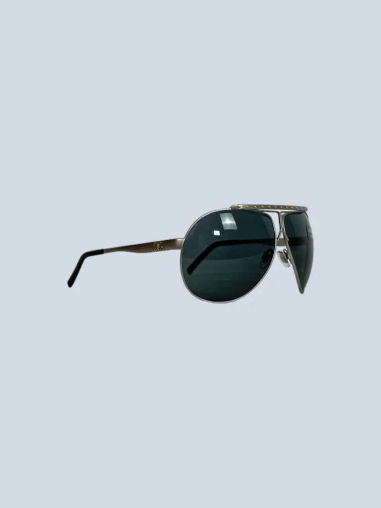 Occhiali da sole aviator in acetato.