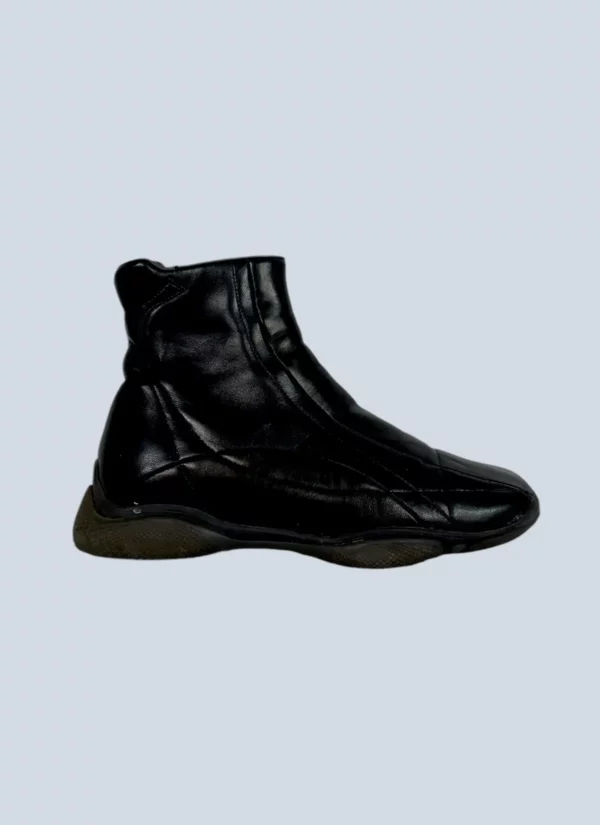 <b>Prada Luna Rossa</b><br> stivaletti in pelle con suola in gomma, 36