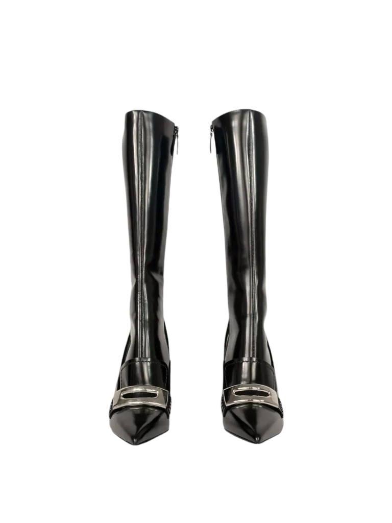 Brushed leather buckle boots., photo 3 of 5