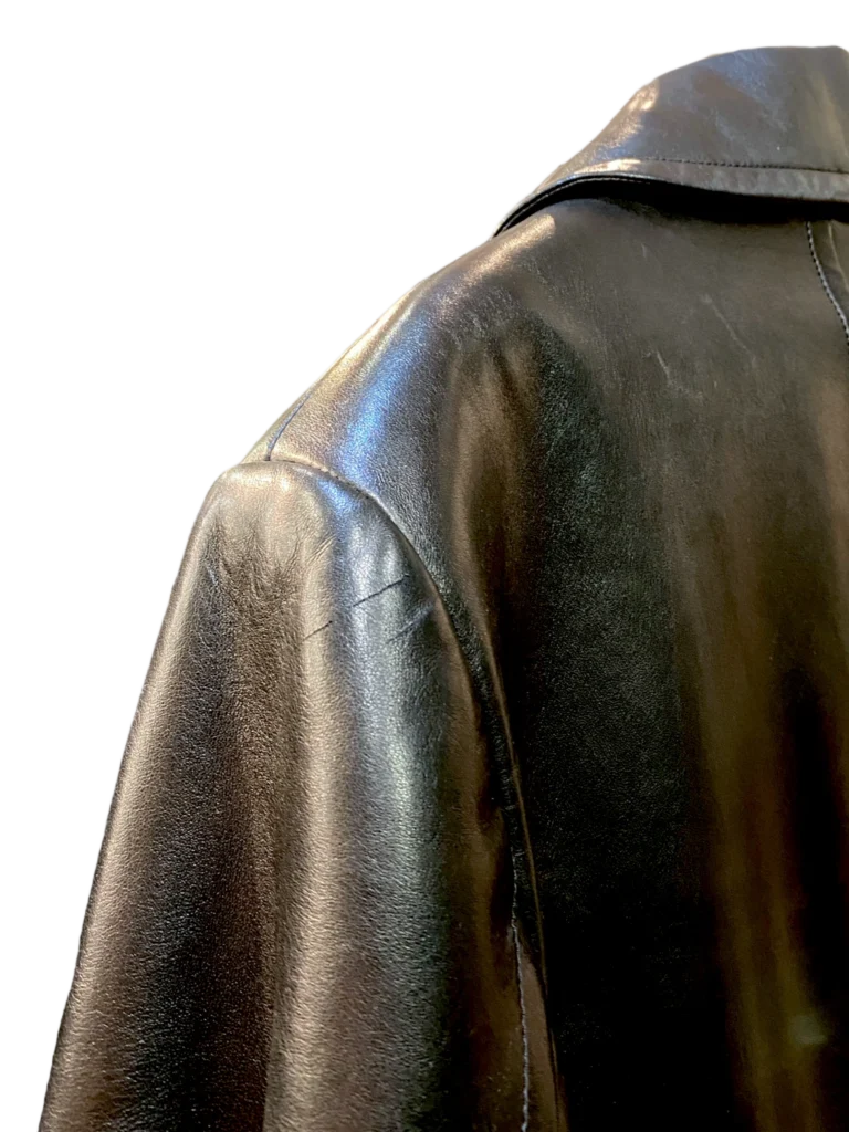 Double-breasted leather coat with fur lining., photo 10 of 10
