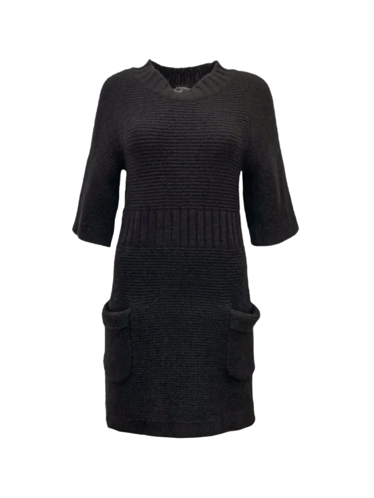 Short-sleeved wool midi dress.