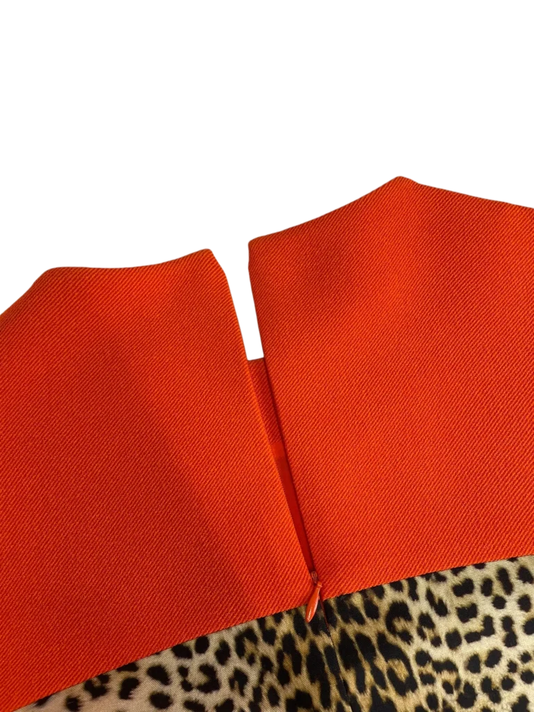 Abito a maniche corte stampa animalier in seta e cotone., foto 5 di 7