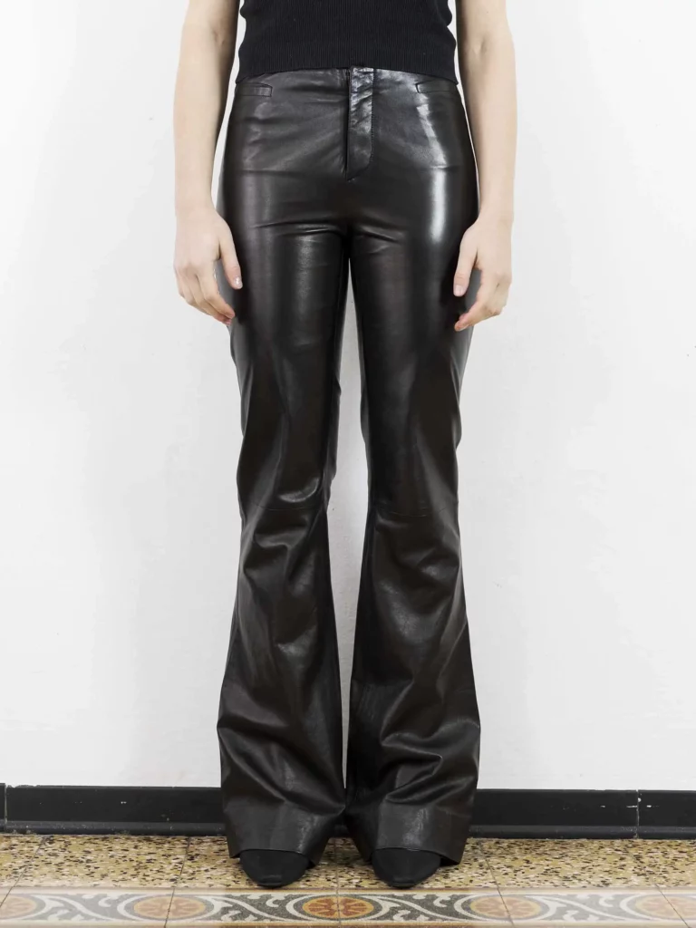 By Tom Ford, pantaloni a zampa in pelle, 38.
