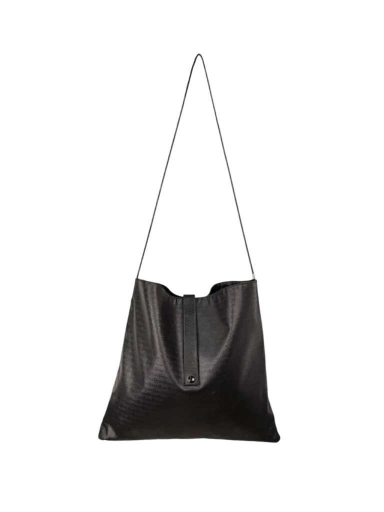 Borsa a spalla in tela cerata con stampa logo all-over.