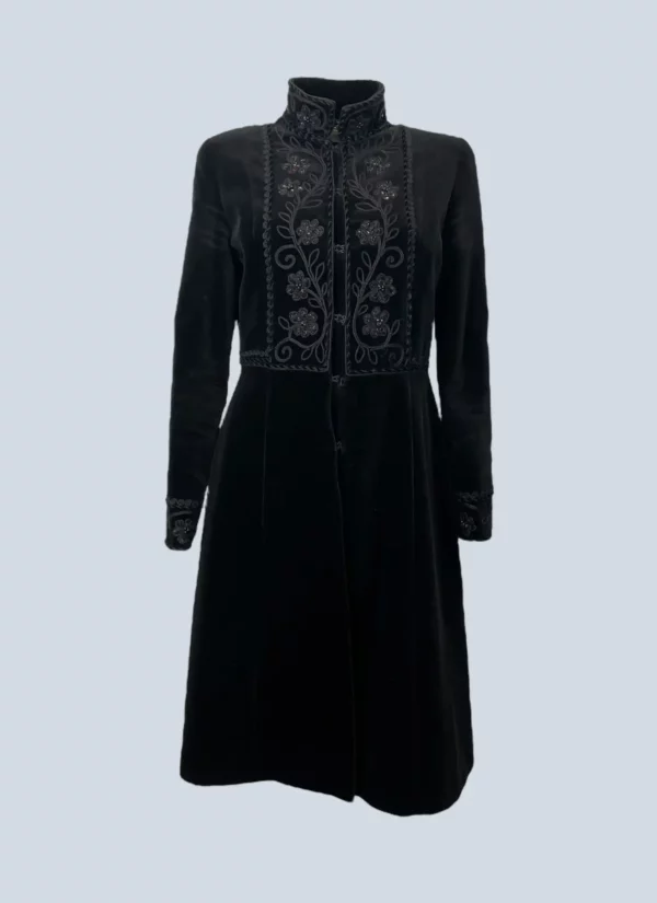 <b>Blumarine</b><br> cappotto lungo ricamato in velluto, 44.