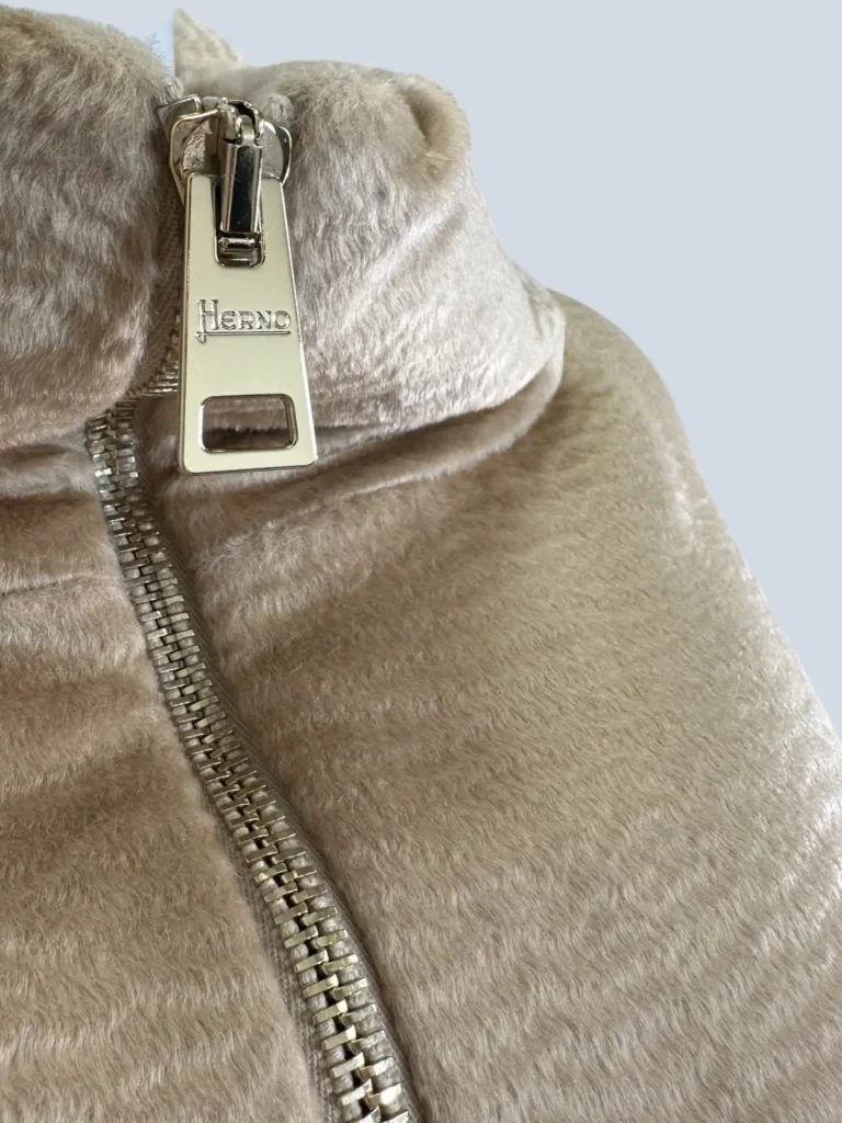 Giacca piumino a collo alto in alpaca con zip, 40., foto 5 di 11