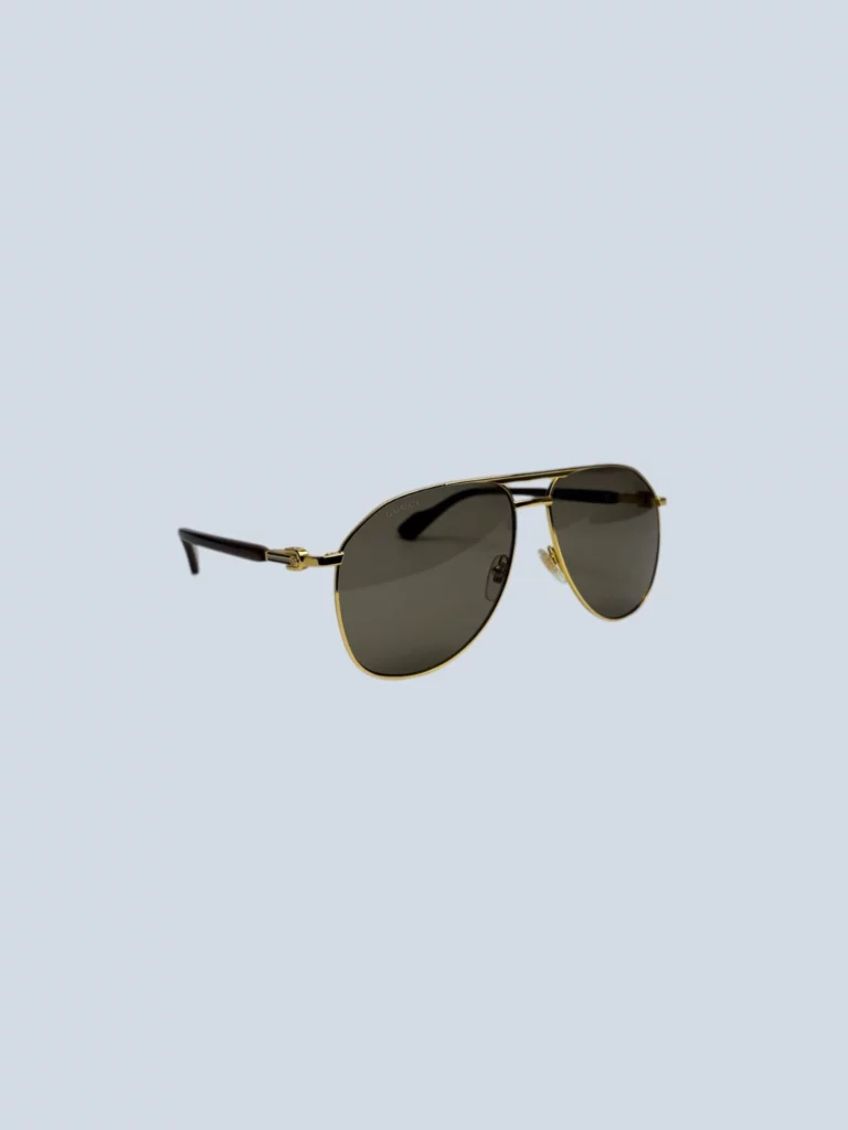 Occhiali da sole aviator in metallo.