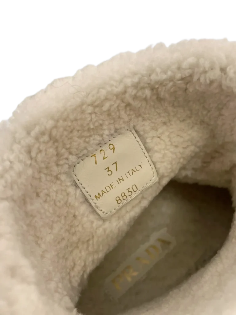 Stivaletti in suede e shearling., foto 7 di 7