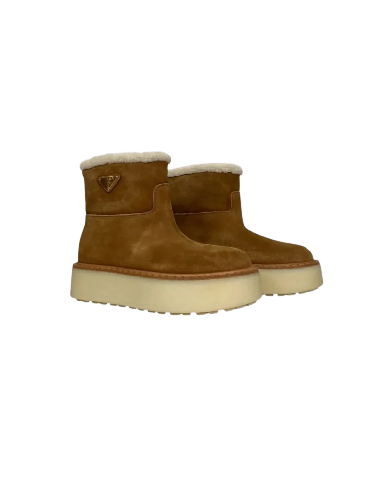 Stivaletti in suede e shearling., foto 2 di 7