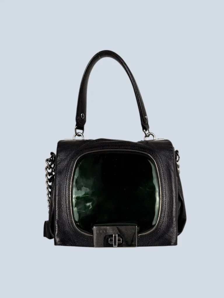 Borsa a spalla in pelle e vinile con catena.