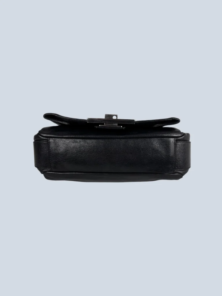 Borsa a spalla in pelle e vinile con catena., foto 5 di 7