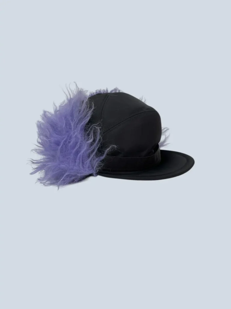 Cappello in Re-Nylon e mohair, L.