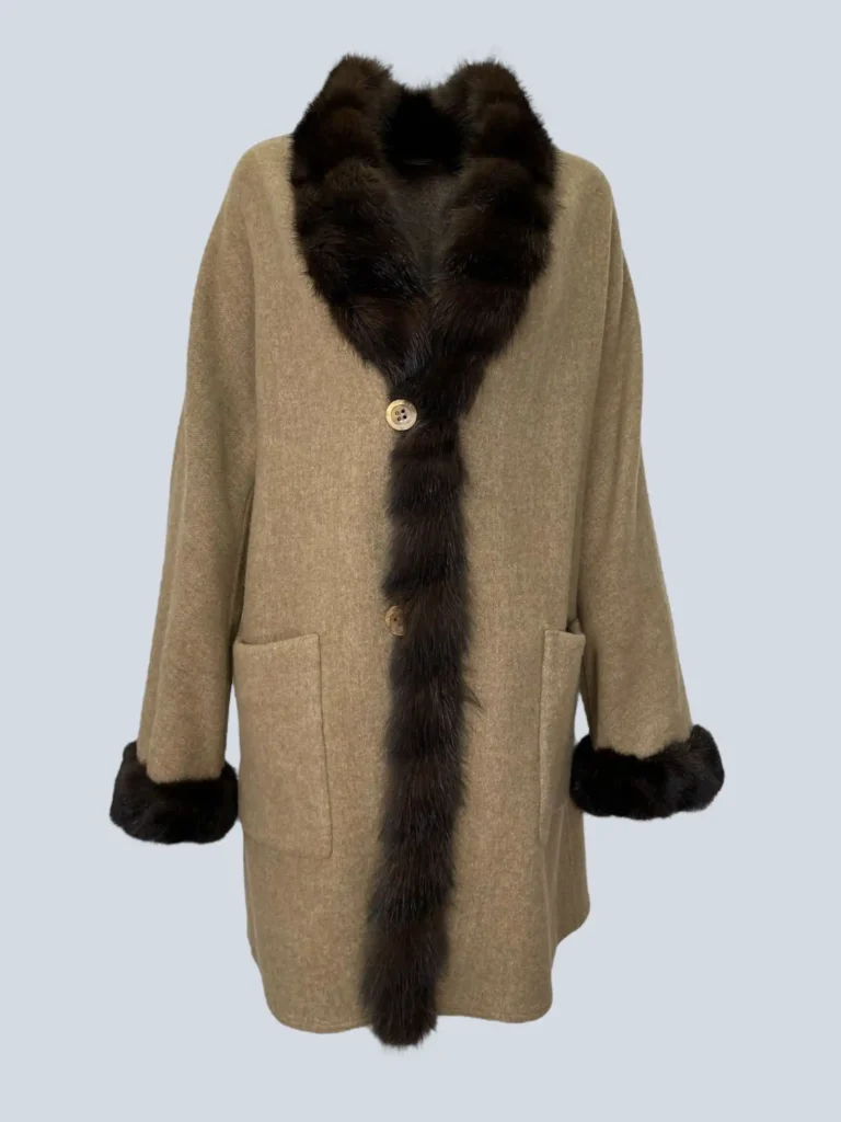 Cappotto lungo in cachemire e pelliccia reversibile, 48., foto 2 di 12