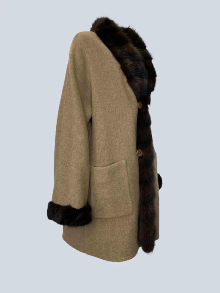 Cappotto lungo in cachemire e pelliccia reversibile, 48., foto 4 di 12