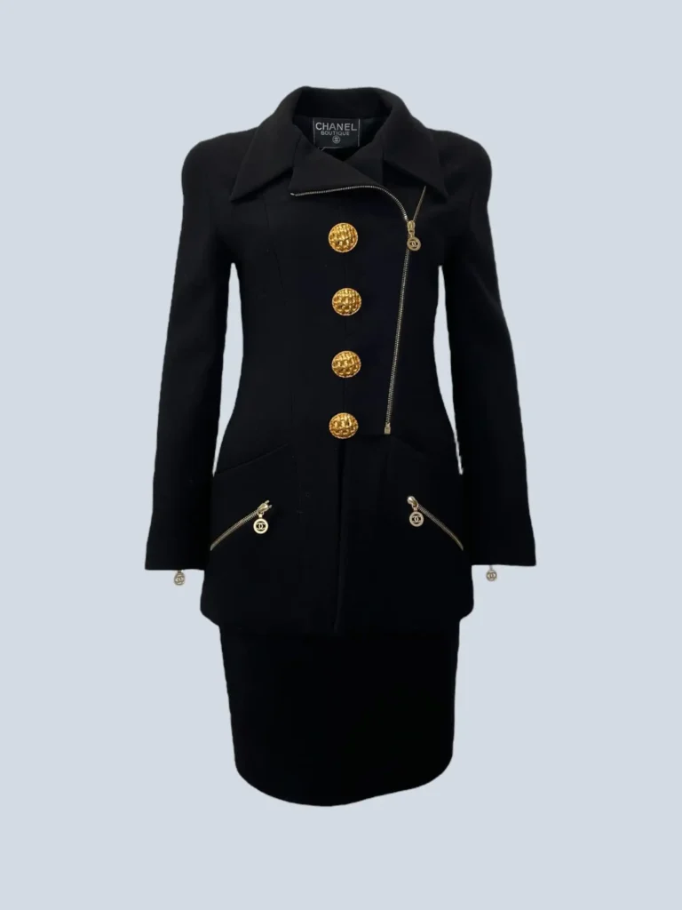 Tailleur in lana con bottoni gioiello, 36fr.