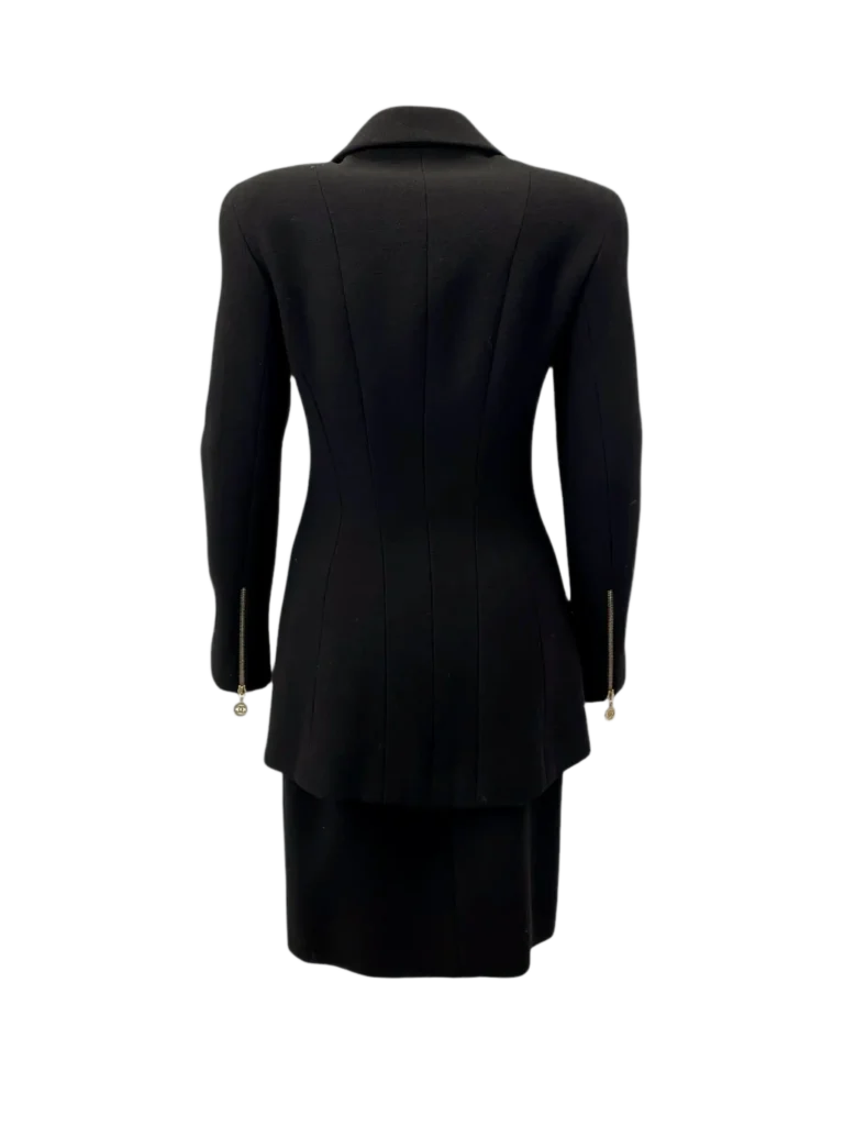 Tailleur in lana con bottoni gioiello., foto 4 di 9