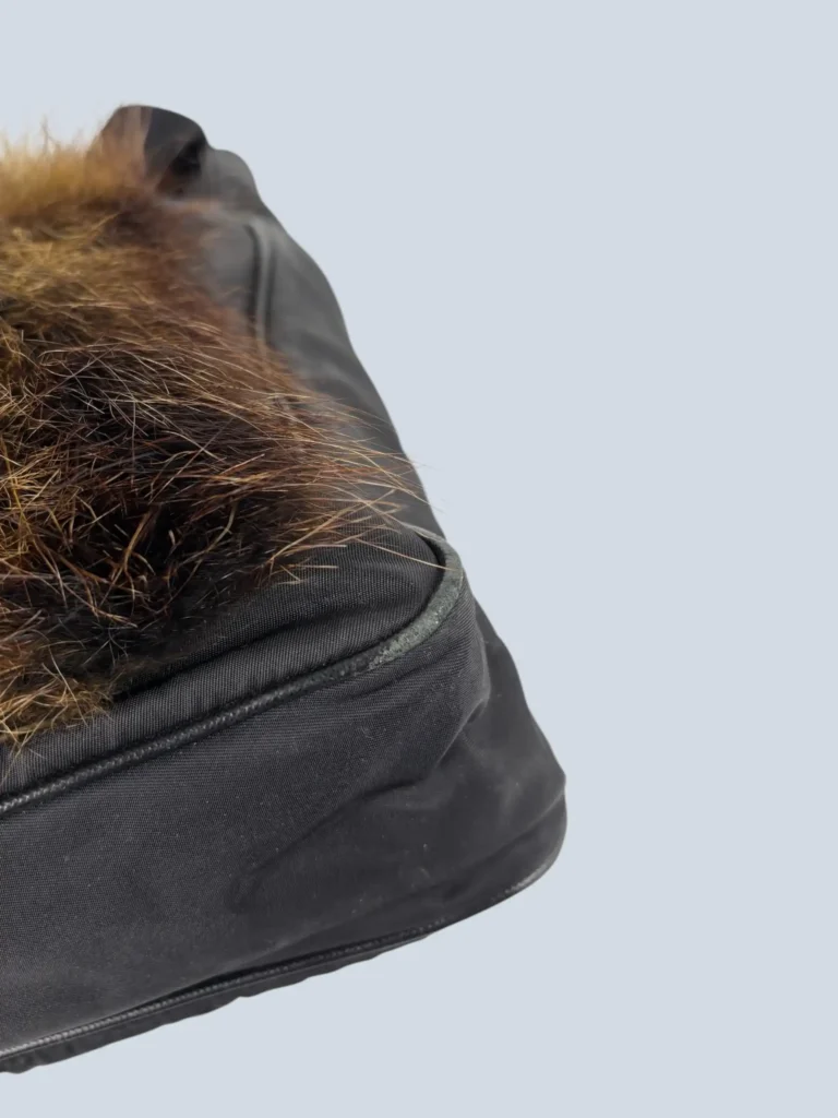 Borsa a spalla in nylon e pelliccia., foto 6 di 9