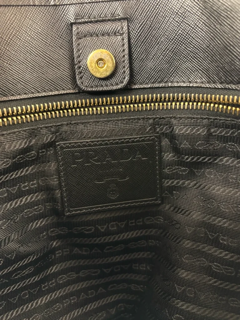 Borsa a spalla in nylon e pelliccia., foto 8 di 9
