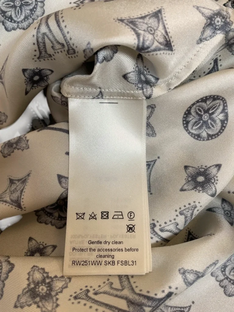 Camicia in twill di seta Monogram., foto 9 di 12