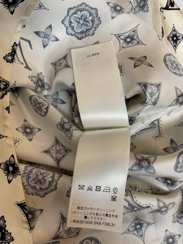 Camicia in twill di seta Monogram., foto 11 di 12