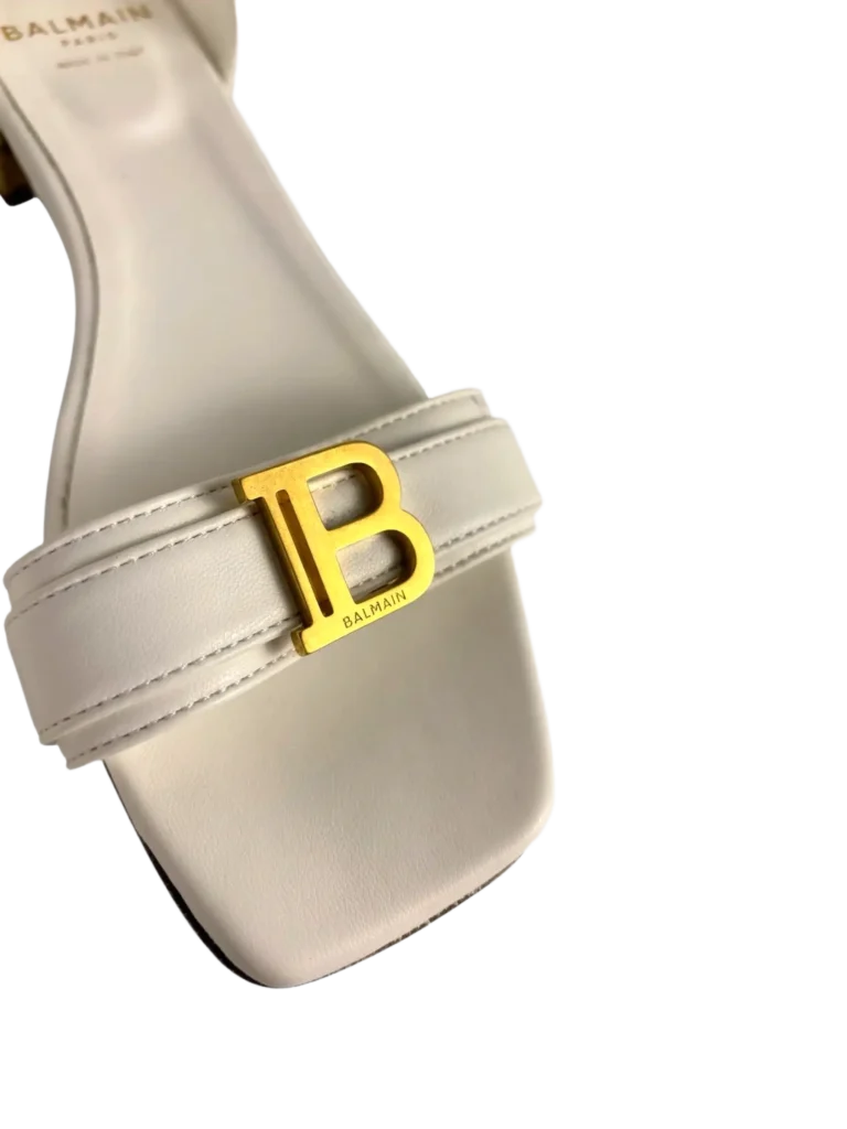Sandali in pelle con fibbia., foto 6 di 6