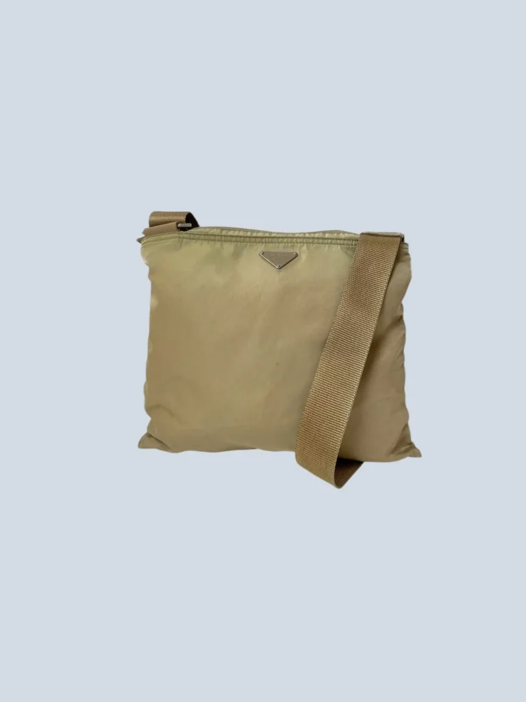 Borsa a tracolla in nylon.