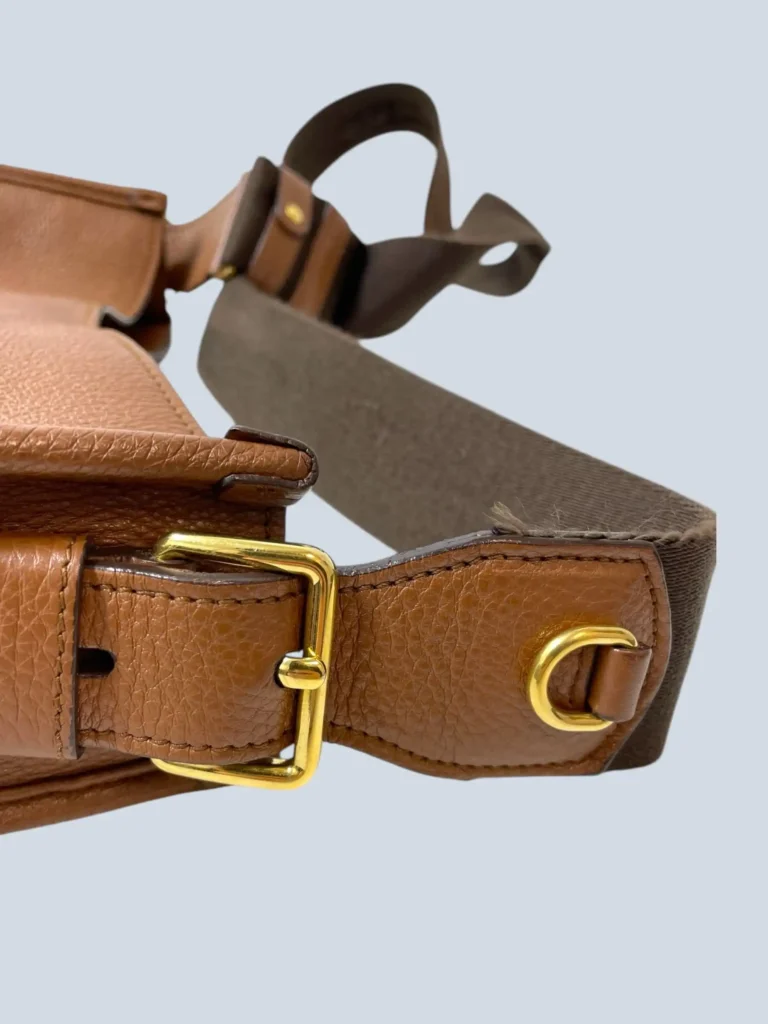 Borsa a tracolla in pelle martellata logo lettering., foto 13 di 13