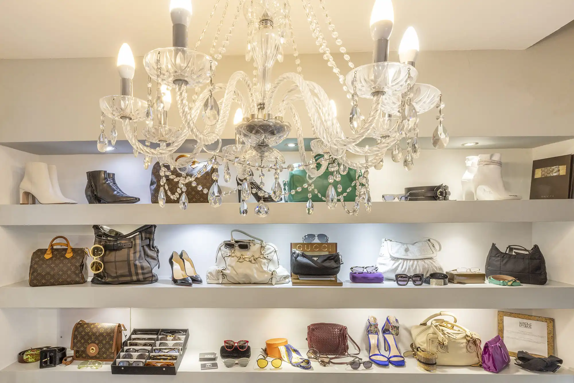 foto 4 punto vendita legnano pagina le boutiques la belle epoque boutique abbigliamento second hand luxury brand
