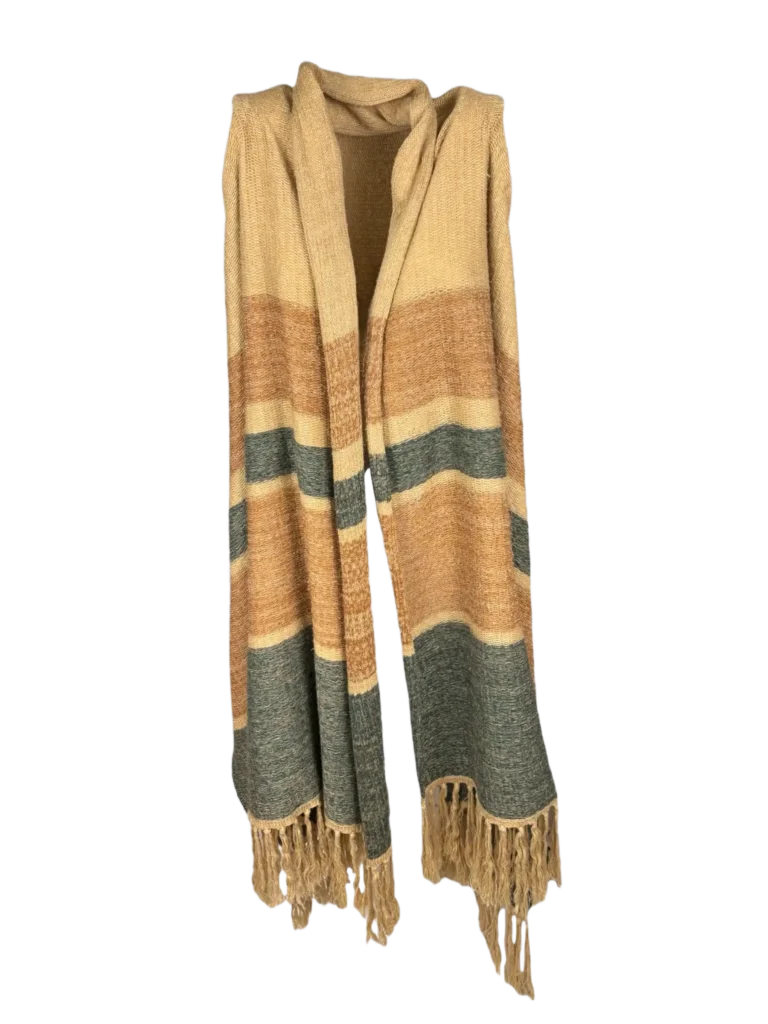 Gilet lungo in seta con frange.