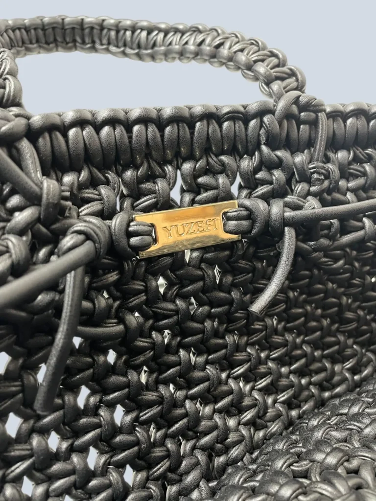 Borsa a spalla in pelle vegana intrecciata., foto 6 di 6