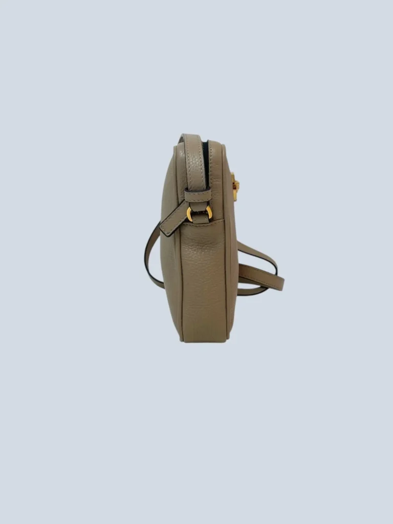 Mini bag a tracolla La medusa in pelle martellata., foto 3 di 9