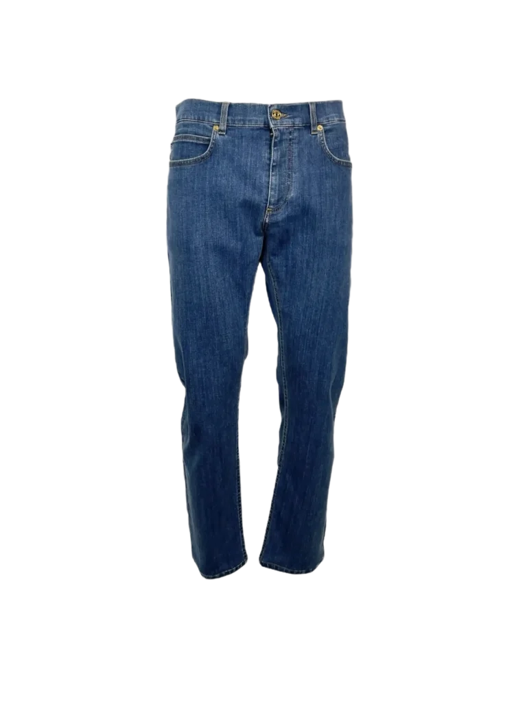 Pantaloni in denim con ricamo medusa.
