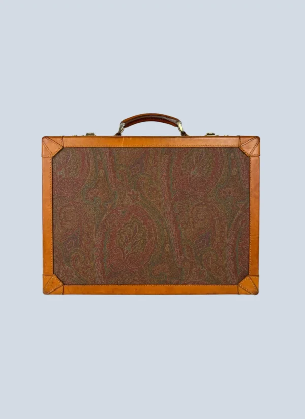<b>Etro</b> <br> valigetta in tela paisley.
