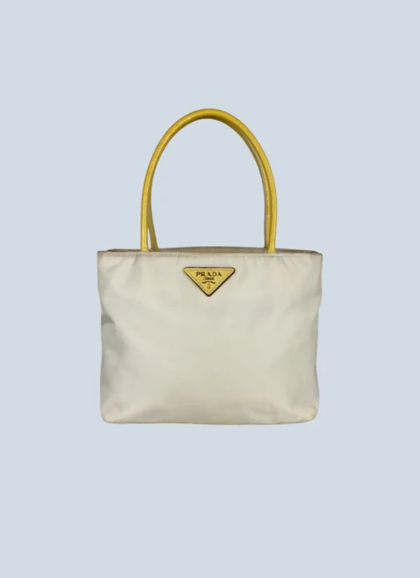 <b>Prada</b> <br> borsa a spalla in nylon.